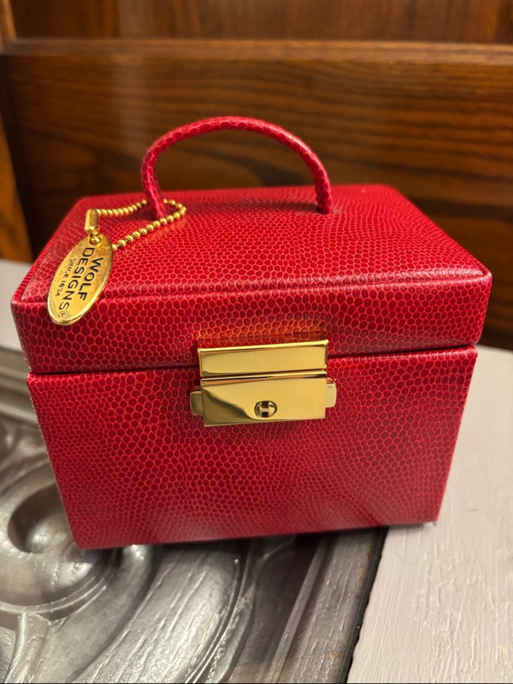 WOLF Designs Red Genuine Leather Travel Jewelry Box Case Gold Hardware with Key